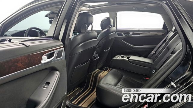 Hyundai Genesis 2016 — photo 13