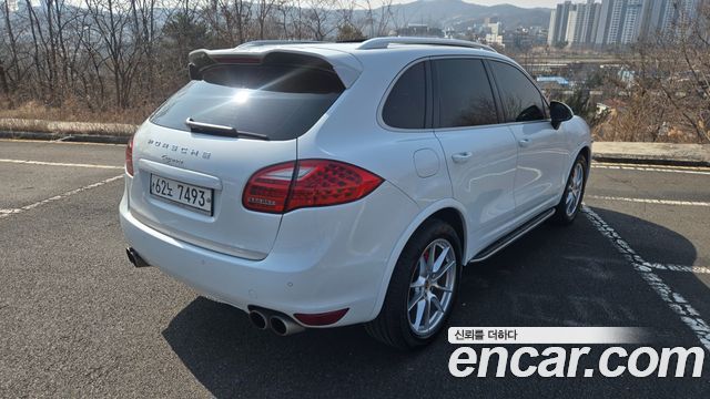 Porsche Cayenne 2014 — photo 6