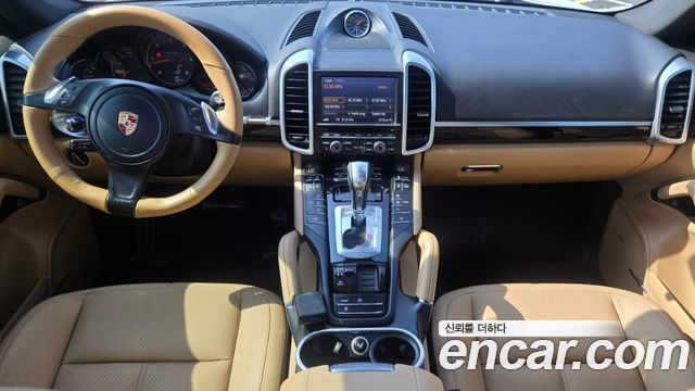 Porsche Cayenne 2014 — photo 13