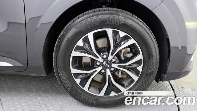 Kia Canival 2021 — photo 5
