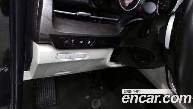 Kia Canival 2021 — photo 17