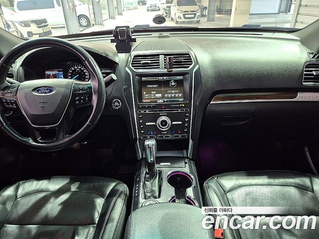 Ford Explorer 2016 — photo 7