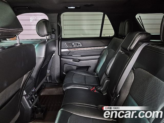 Ford Explorer 2016 — photo 10