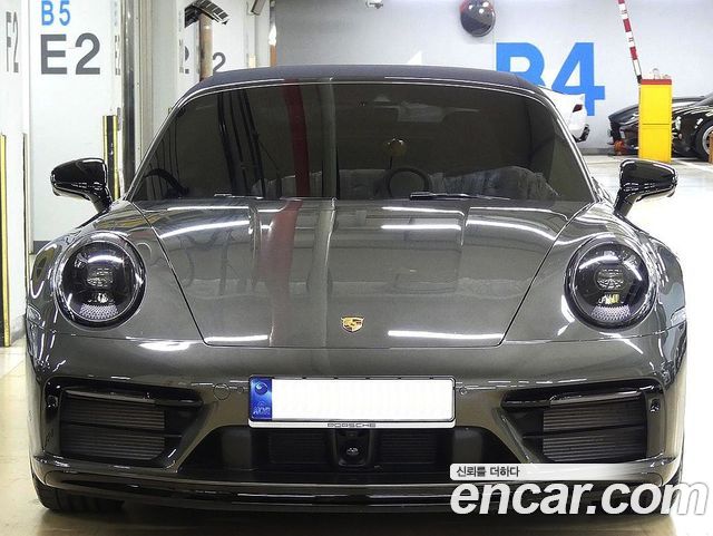 Porsche 911 2022 — photo 1