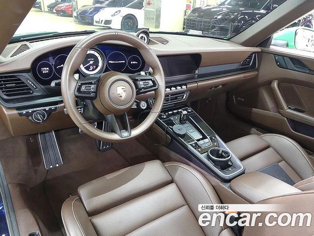 Porsche 911 2022 — photo 7
