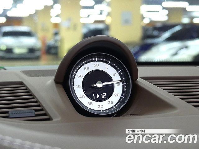 Porsche 911 2022 — photo 11