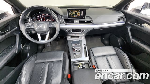 Audi Q5 2020 — photo 7