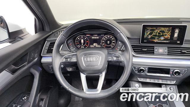 Audi Q5 2020 — photo 13