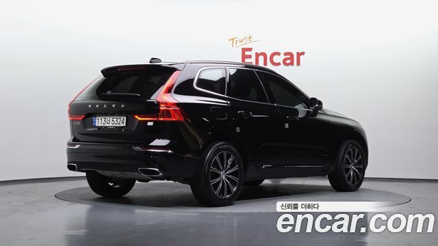 Volvo XC60 2021 — photo 2