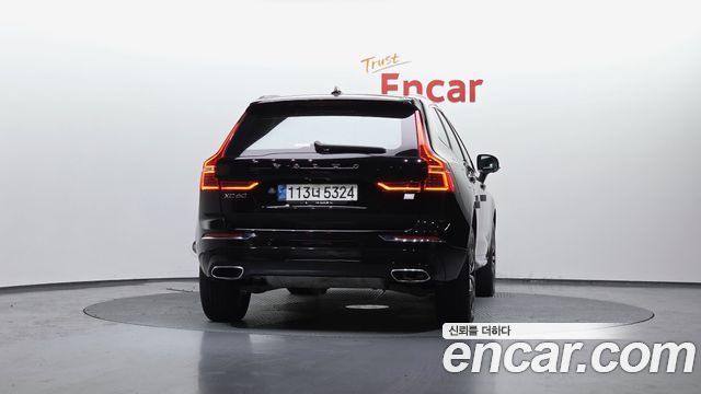 Volvo XC60 2021 — photo 4