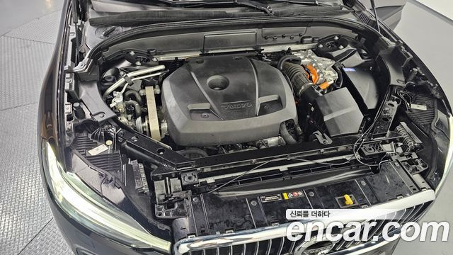 Volvo XC60 2021 — photo 6