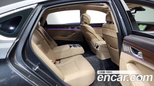 Genesis G80 2018 — photo 12