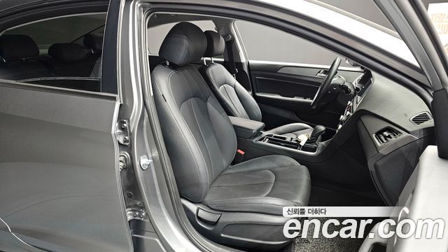 Hyundai Sonata 2018 — photo 12