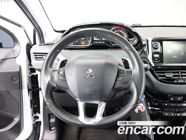 Peugeot 2008 2015 — photo 6