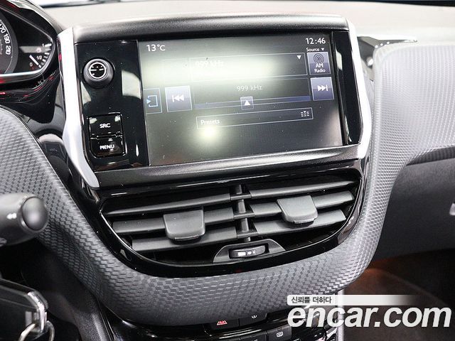 Peugeot 2008 2015 — photo 8