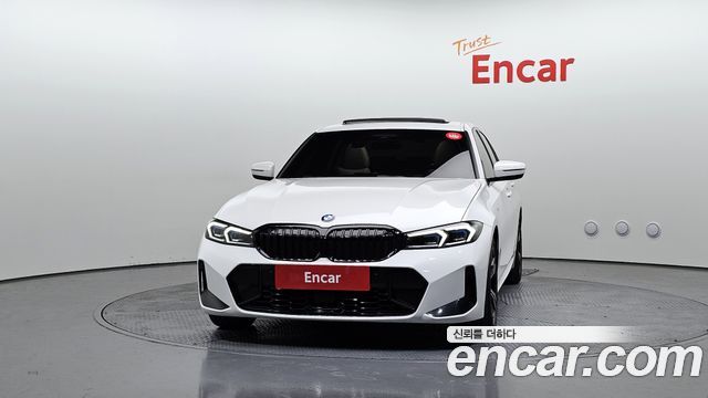 BMW 3-Series 2023 — photo 3