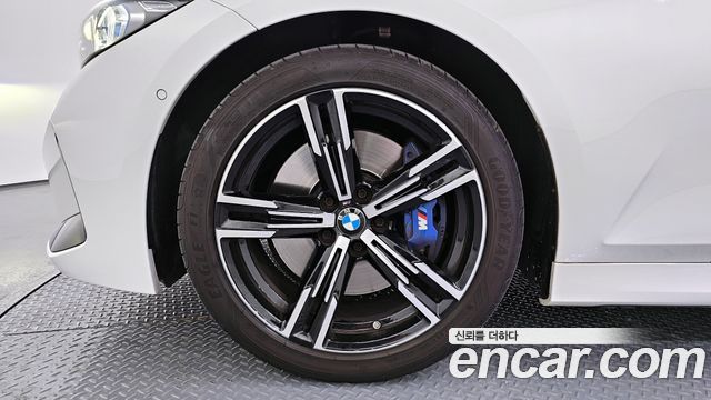 BMW 3-Series 2023 — photo 5