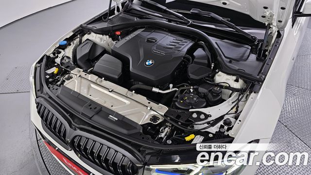 BMW 3-Series 2023 — photo 6