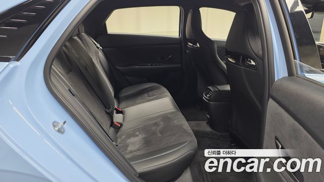 Hyundai AVANTE 2025 — photo 12