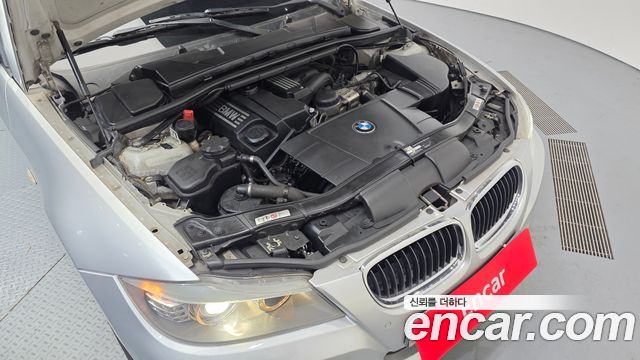 BMW 3-Series 2011 — photo 6