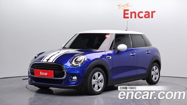 Mini Cooper 2019 — photo 1