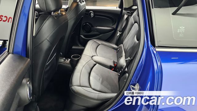 Mini Cooper 2019 — photo 12