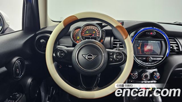 Mini Cooper 2019 — photo 13