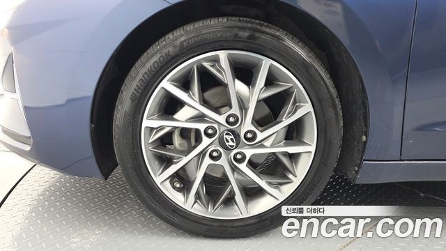 Hyundai AVANTE 2019 — photo 5