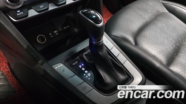 Hyundai AVANTE 2019 — photo 9