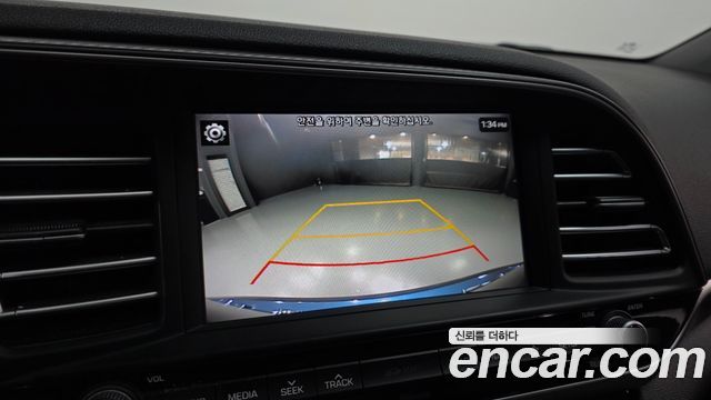 Hyundai AVANTE 2019 — photo 15