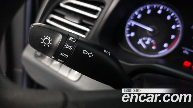 Hyundai AVANTE 2019 — photo 18