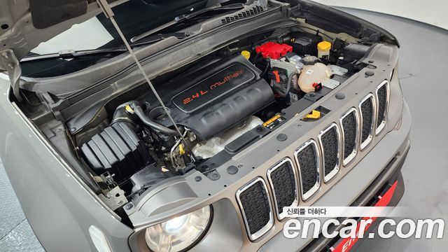 Jeep Renegade 2019 — photo 6