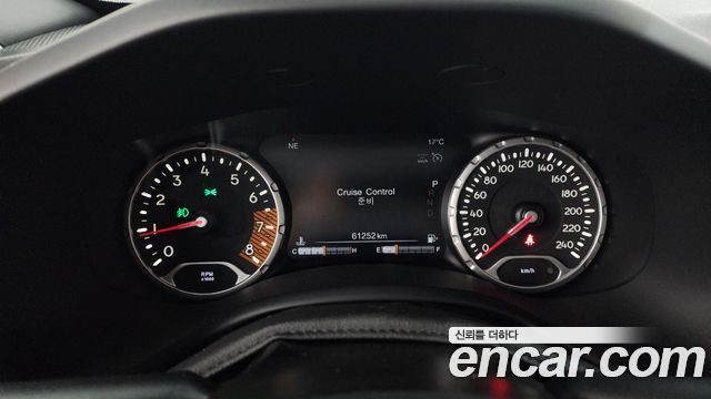 Jeep Renegade 2019 — photo 8