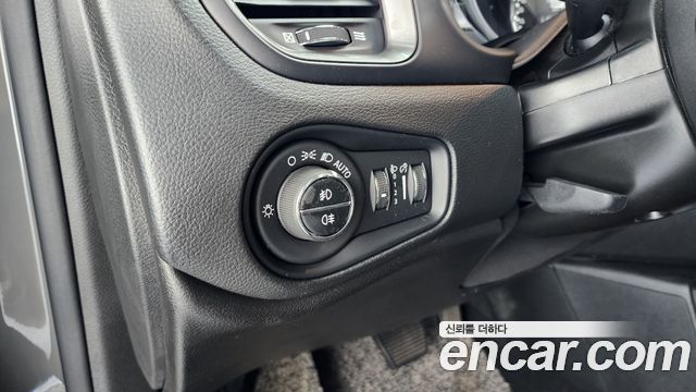 Jeep Renegade 2019 — photo 14
