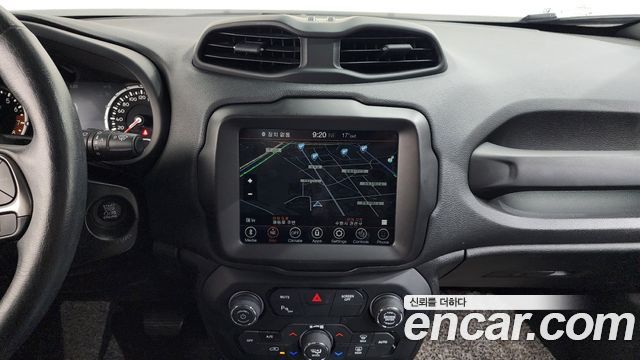 Jeep Renegade 2019 — photo 15