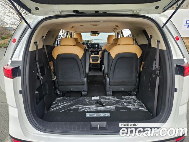 Kia Canival 2022 — photo 12