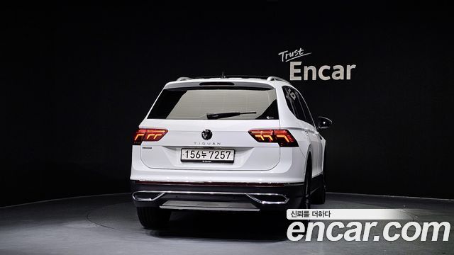 Volkswagen Tiguan 2023 — photo 4