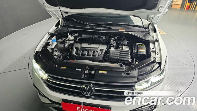 Volkswagen Tiguan 2023 — photo 6