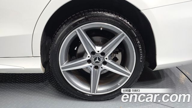 Mercedes-Benz C-Class 2018 — photo 5