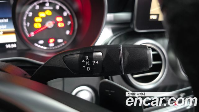 Mercedes-Benz C-Class 2018 — photo 9