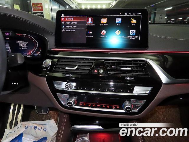 BMW Gran Turismo 2022 — photo 11