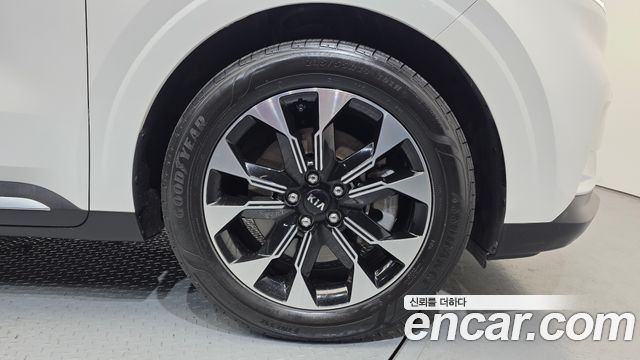 Kia Canival 2021 — photo 5