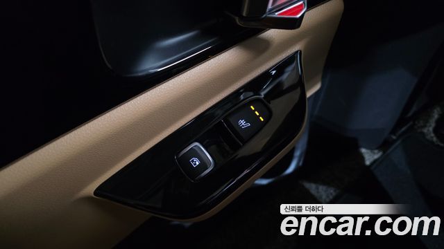 Kia Canival 2021 — photo 18