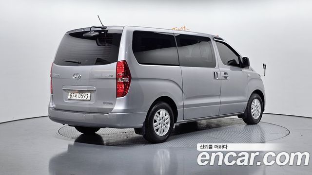 Hyundai Starex 2021 — photo 2