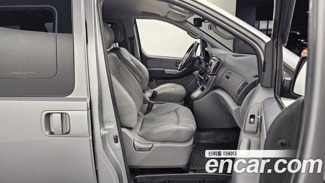 Hyundai Starex 2021 — photo 10