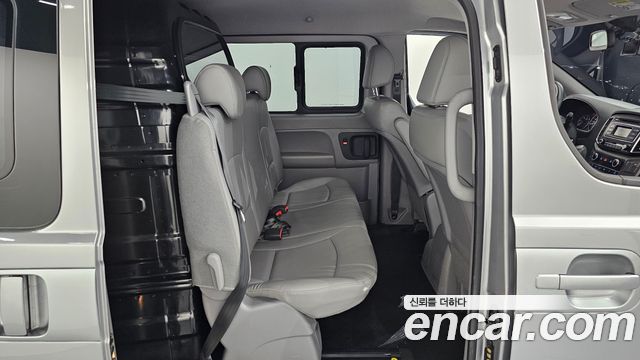 Hyundai Starex 2021 — photo 12