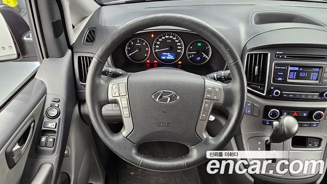 Hyundai Starex 2021 — photo 13