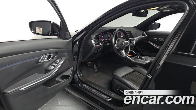 BMW 3-Series 2022 — photo 10