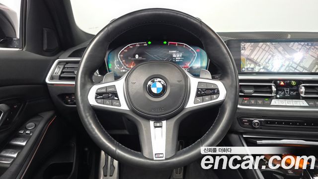 BMW 3-Series 2022 — photo 13