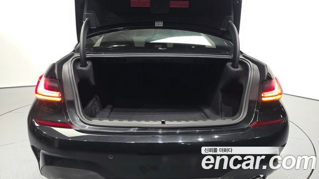 BMW 3-Series 2022 — photo 20